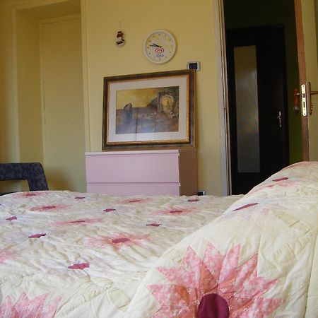 Room In Via Larino 16 Campobasso Kültér fotó